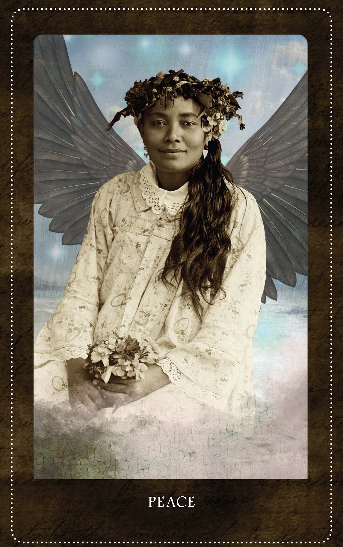 The Beloved Dead Oracle(82 Cards & 144-Page F.C. Guidebook)