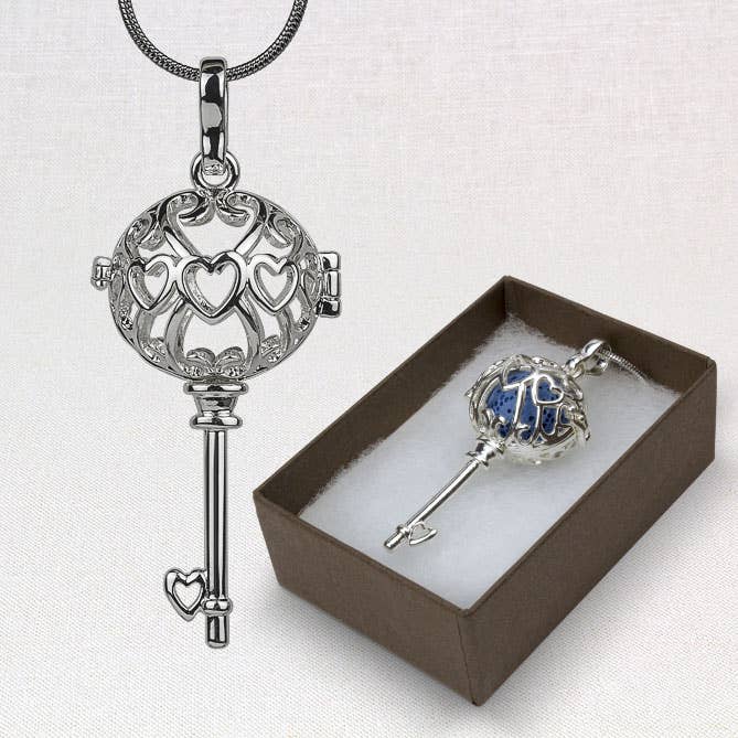 Key to my Heart Aromatherapy Locket with Clay Diffuser