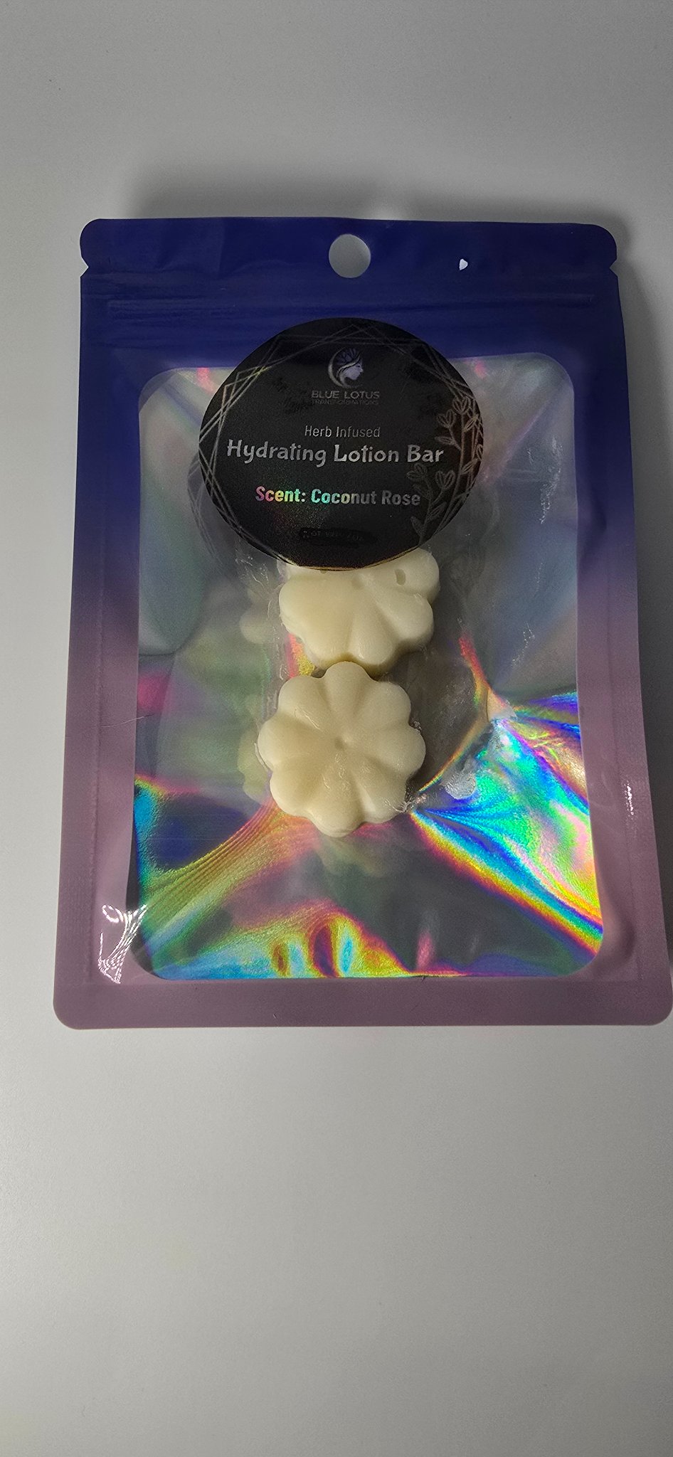 683f8647fae72e57618b2b3e_blue-lotus-herb-infused-hydration-coconut-rose-mini-bar-official-photo_1751520349825.jpg
